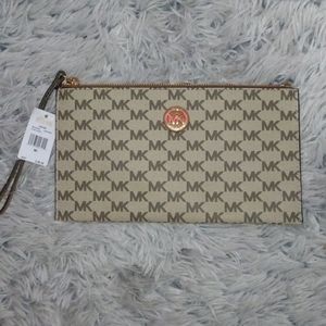 Michael Kors Large Fulton Clutch - NWT